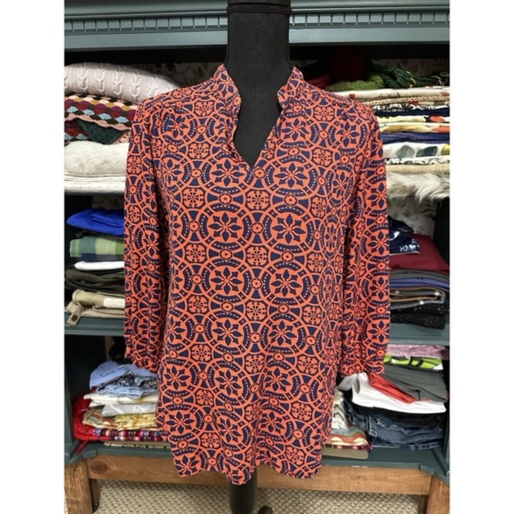 Escapada loose fit orange & blue medallion print‎ rayon top blouse V-neck size M